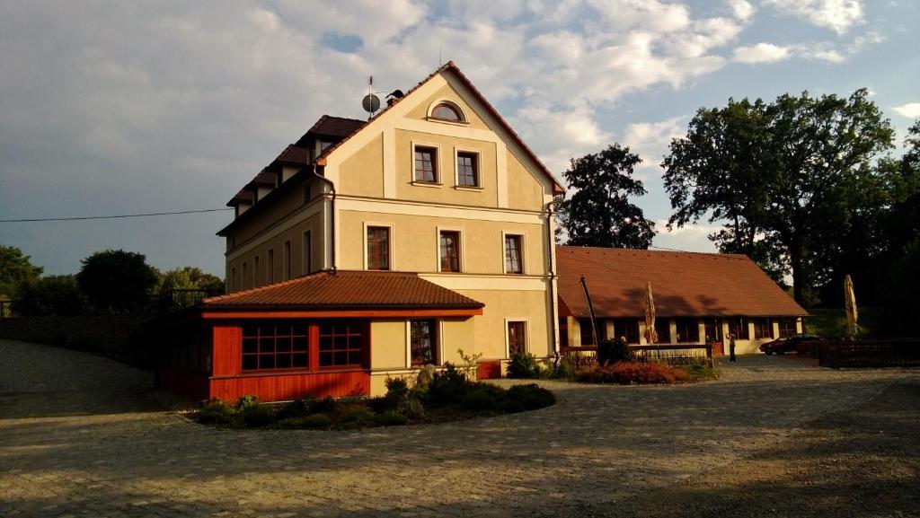 Pension Mlyn Stare Mitrovice Sedlec-Prcice Extérieur photo