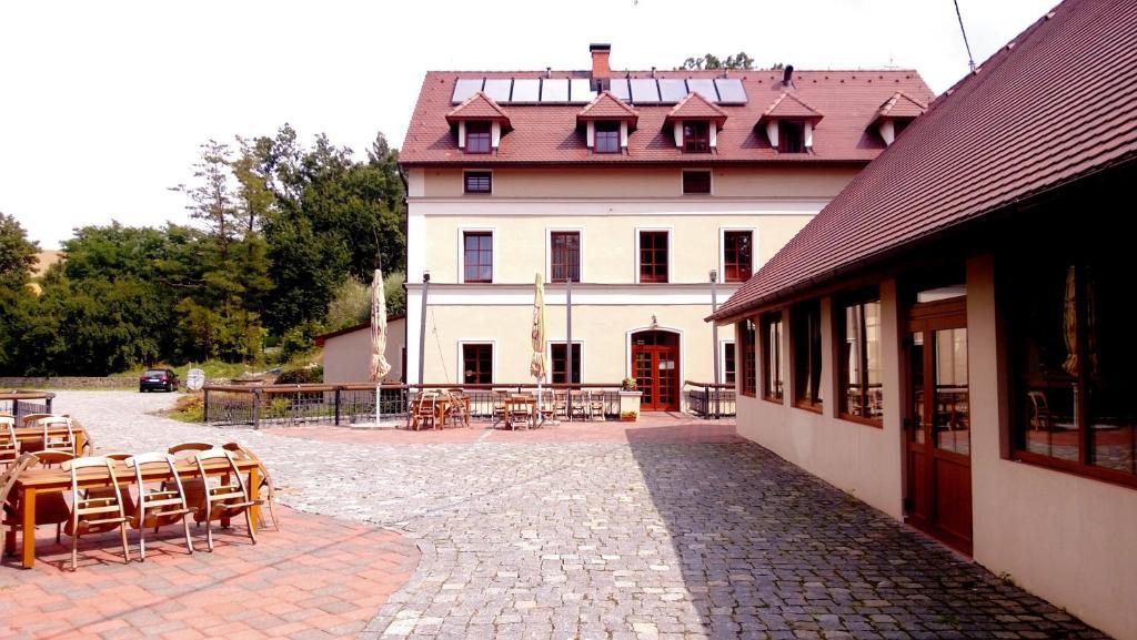 Pension Mlyn Stare Mitrovice Sedlec-Prcice Extérieur photo